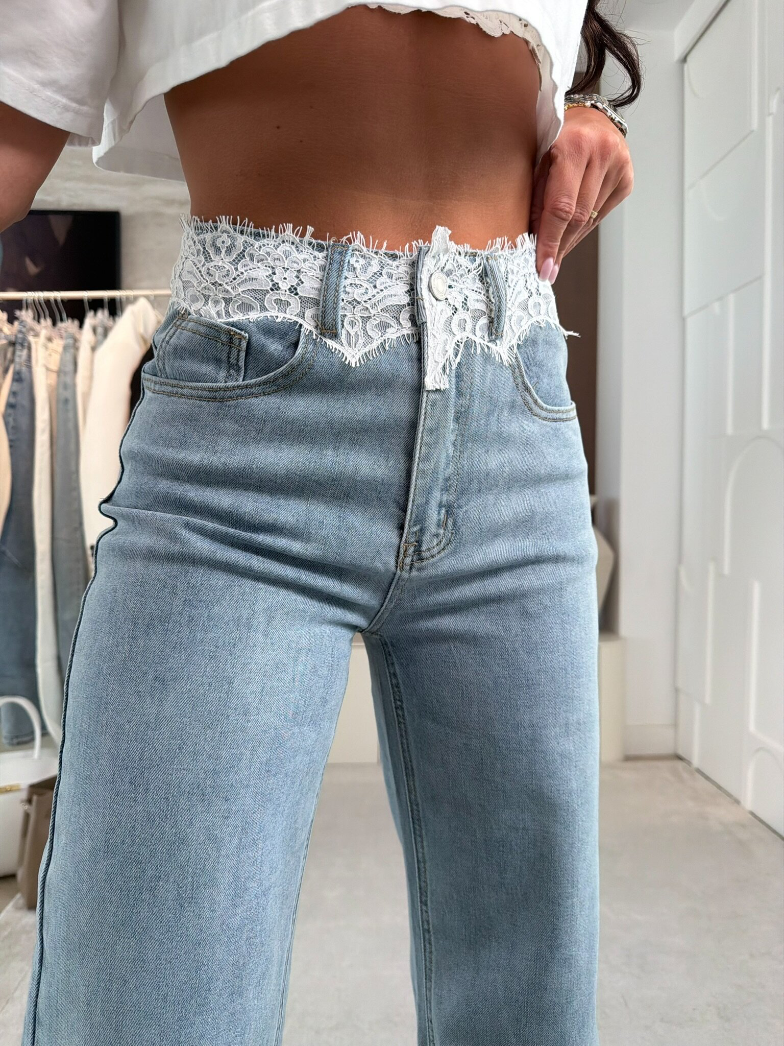 PANTALÓN MAINE JEANS CON ENCAJE