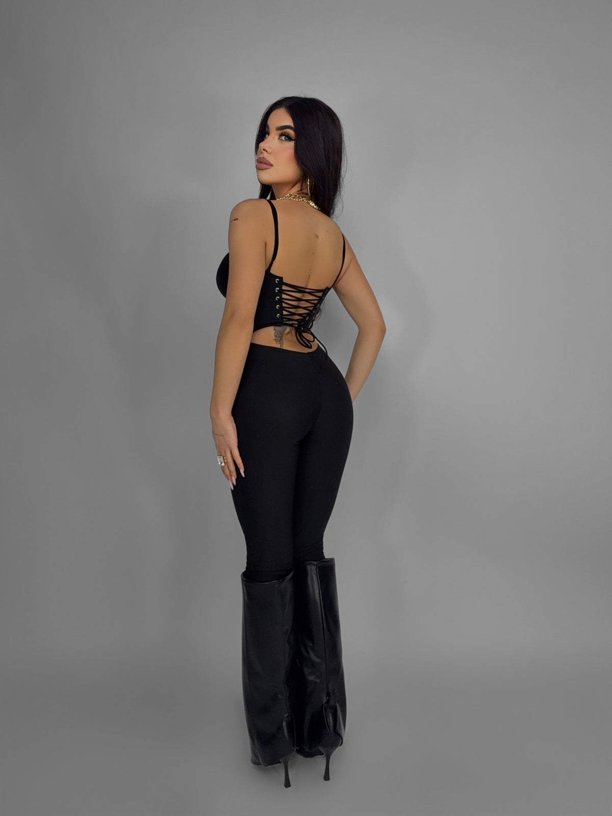 Mono sculpt kourtney