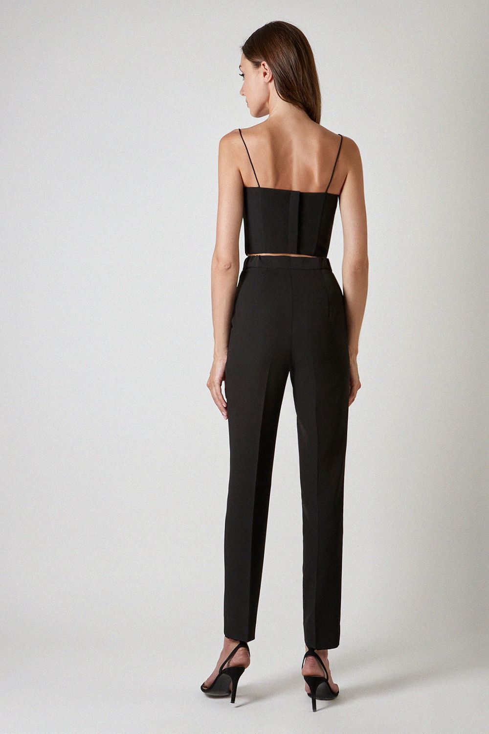 Top bustier con tirantes finos