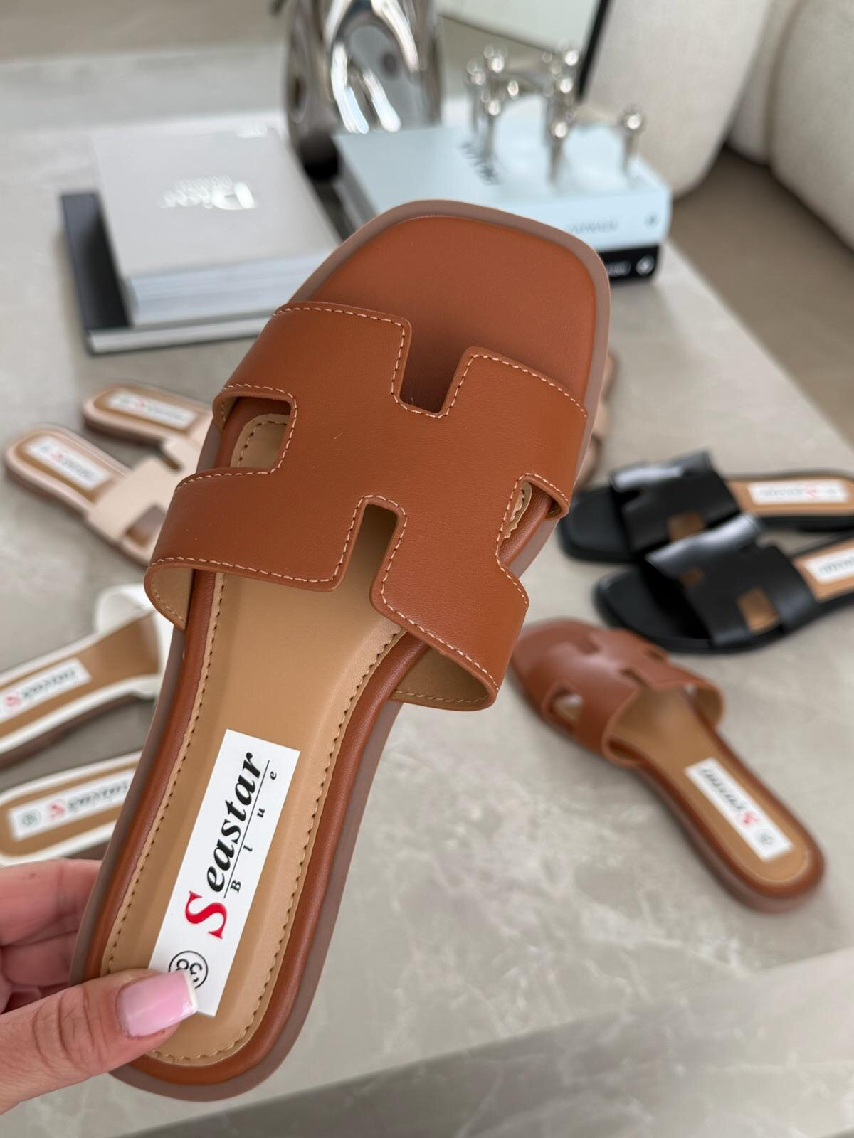 CHANCLAS TOLLY COLOR CARAMELO