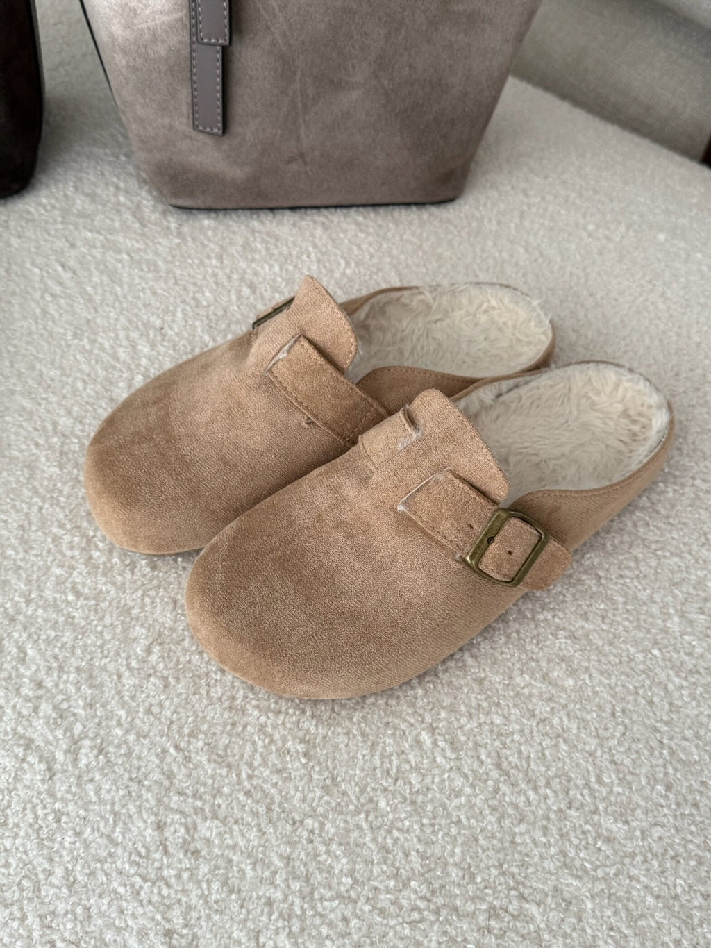 FLIP-FLOPS WITH A BUCKLE NALERIS MOCCA